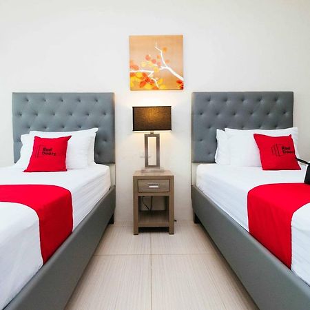 Reddoorz Premium @ Sampaloc Makati Hotel Makati City Екстериор снимка