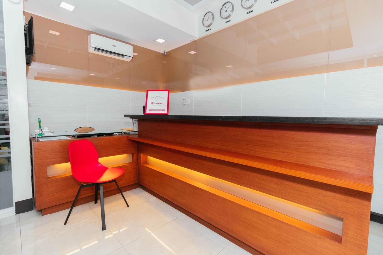 Reddoorz Premium @ Sampaloc Makati Hotel Makati City Екстериор снимка