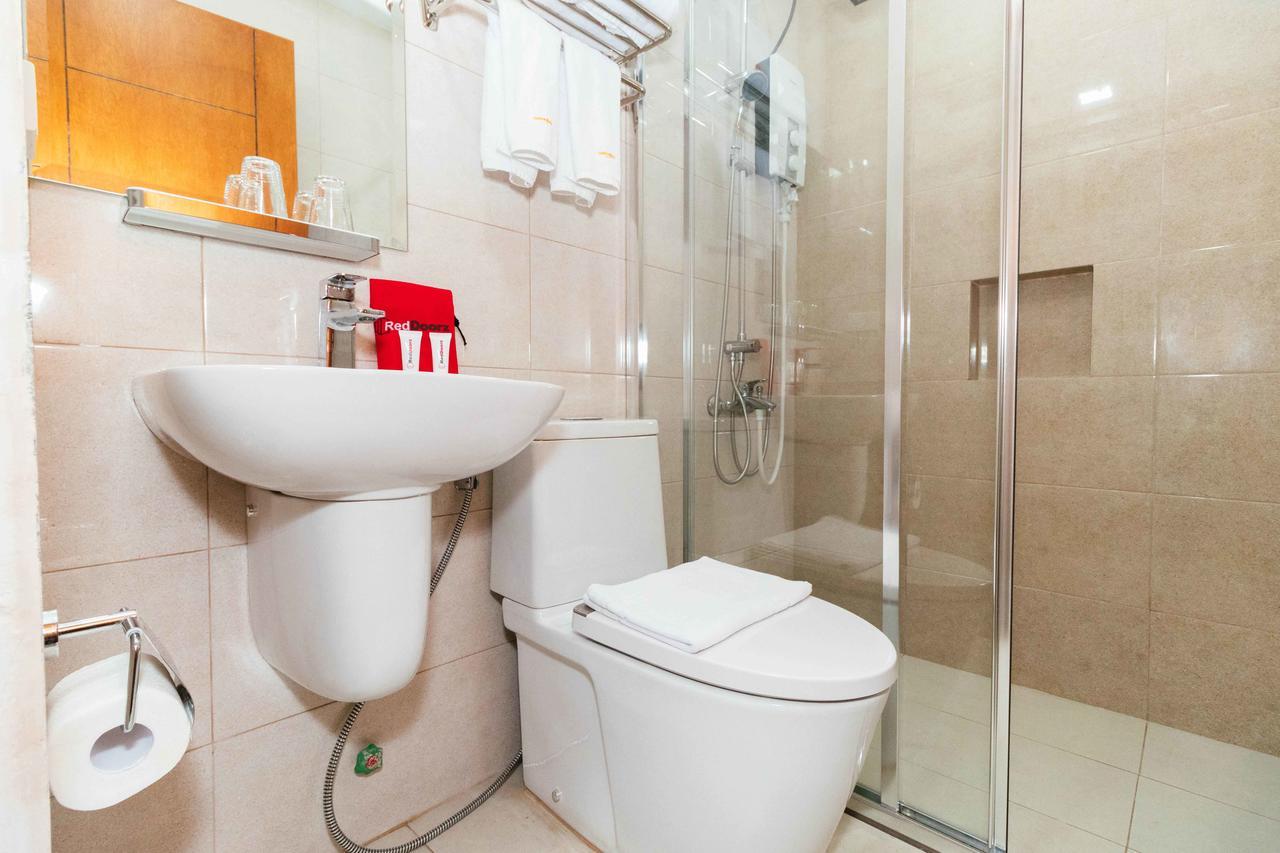 Reddoorz Premium @ Sampaloc Makati Hotel Makati City Екстериор снимка