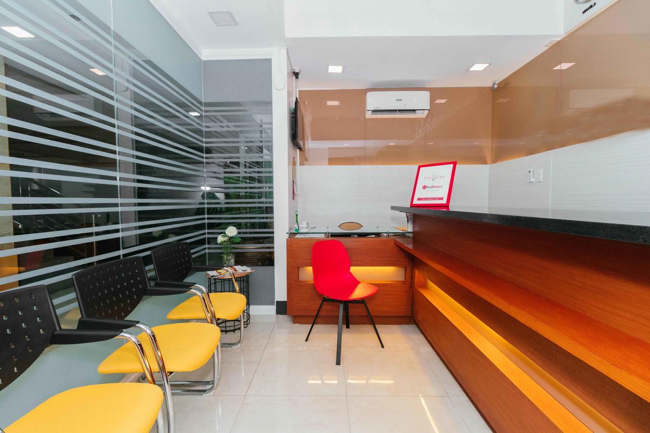 Reddoorz Premium @ Sampaloc Makati Hotel Makati City Екстериор снимка
