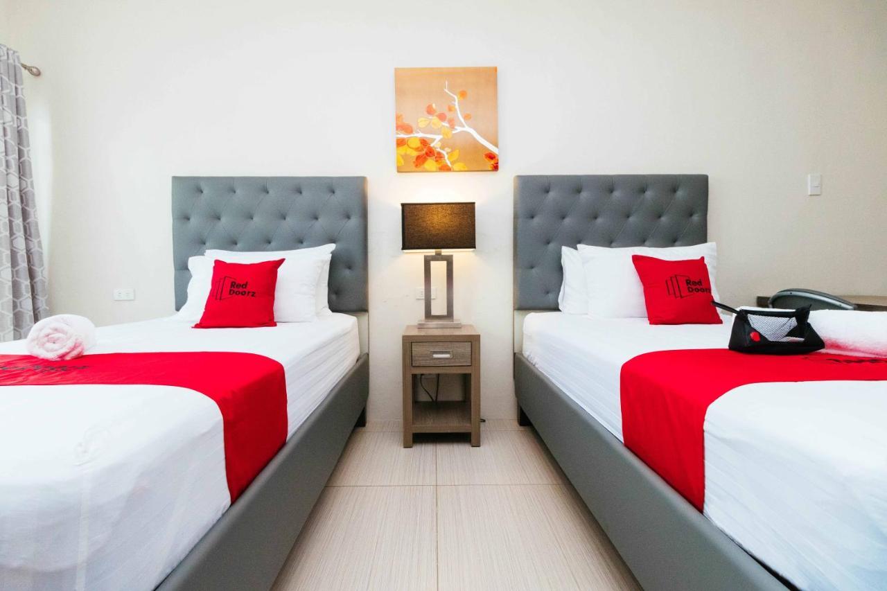 Reddoorz Premium @ Sampaloc Makati Hotel Makati City Екстериор снимка