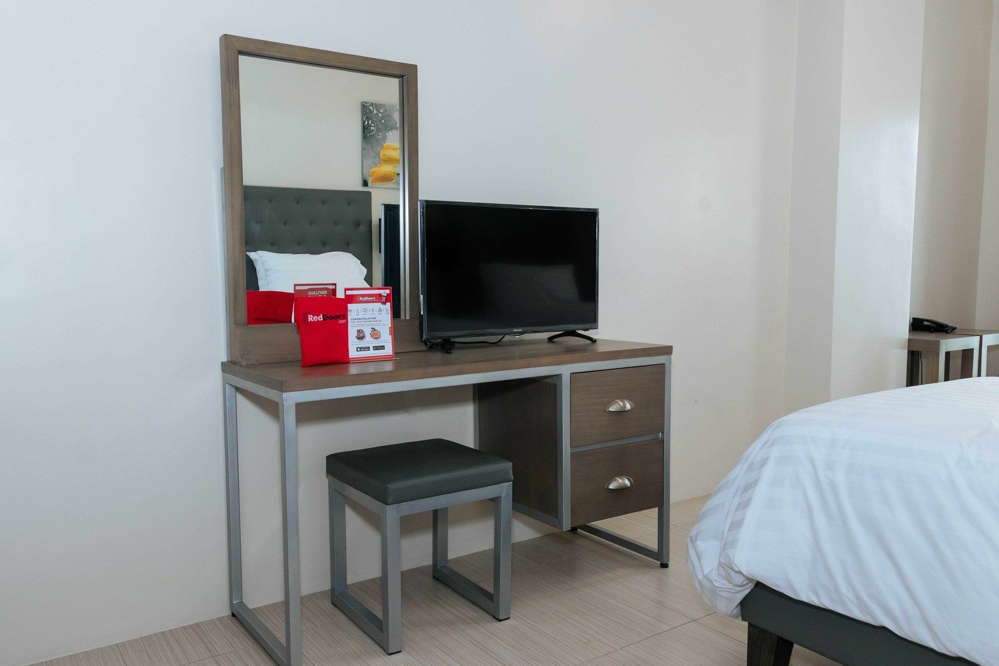 Reddoorz Premium @ Sampaloc Makati Hotel Makati City Екстериор снимка